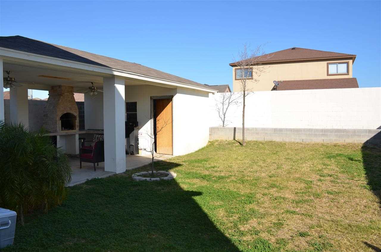 829 Witherspoon Loop Laredo, TX 78046 - Photo 8 of 8 Gallery Image 8
