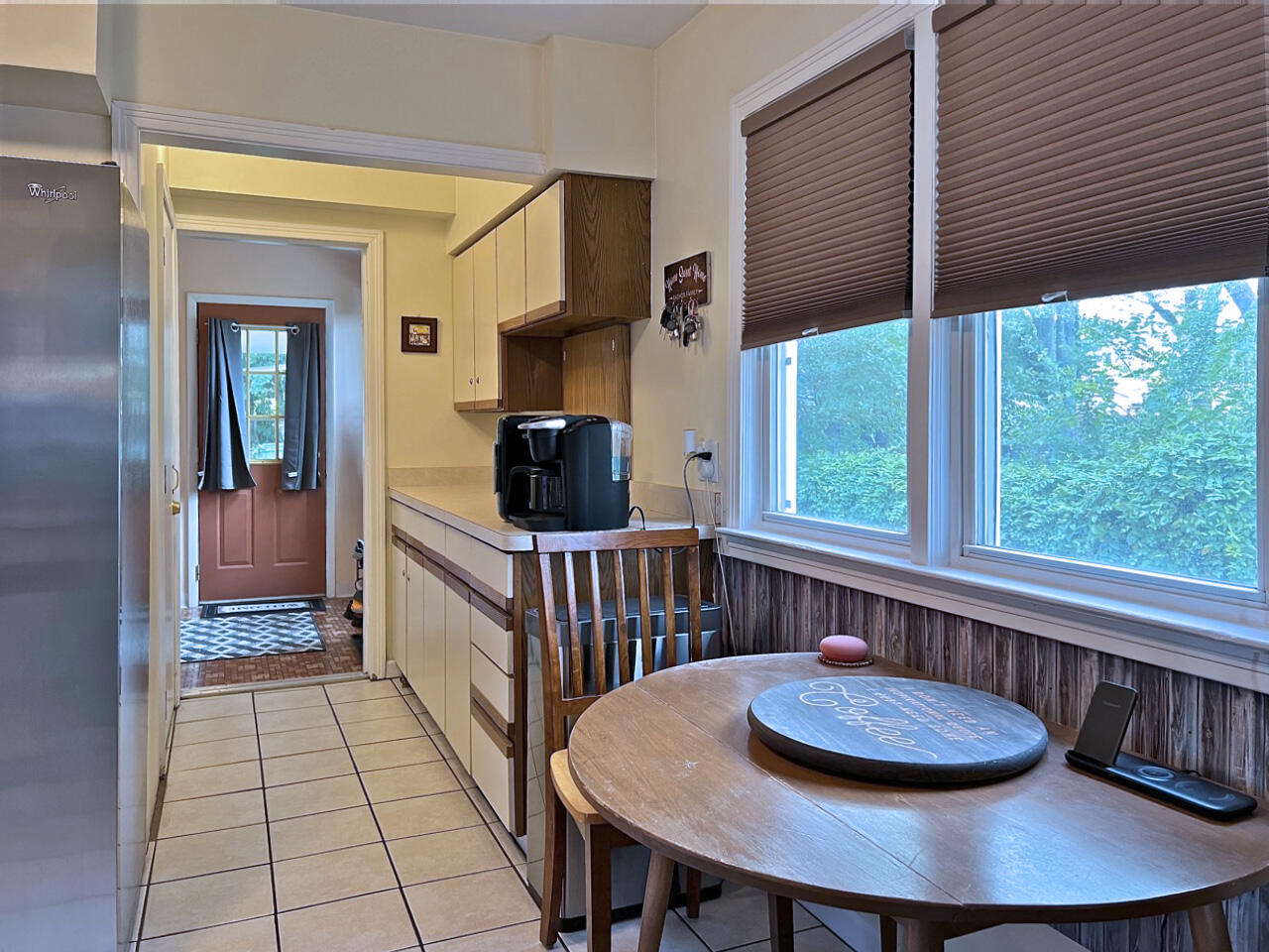 209 North 21st Street Springfield, MI 49037 - Photo 7 of 23 209 N 21st Street 07 Kitchen
