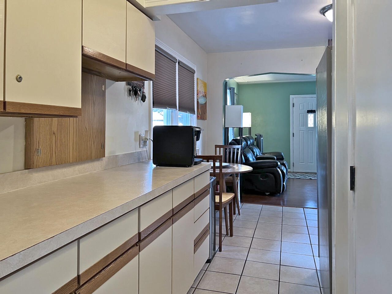 209 North 21st Street Springfield, MI 49037 - Photo 9 of 23 209 N 21st Street 09 Kitchen