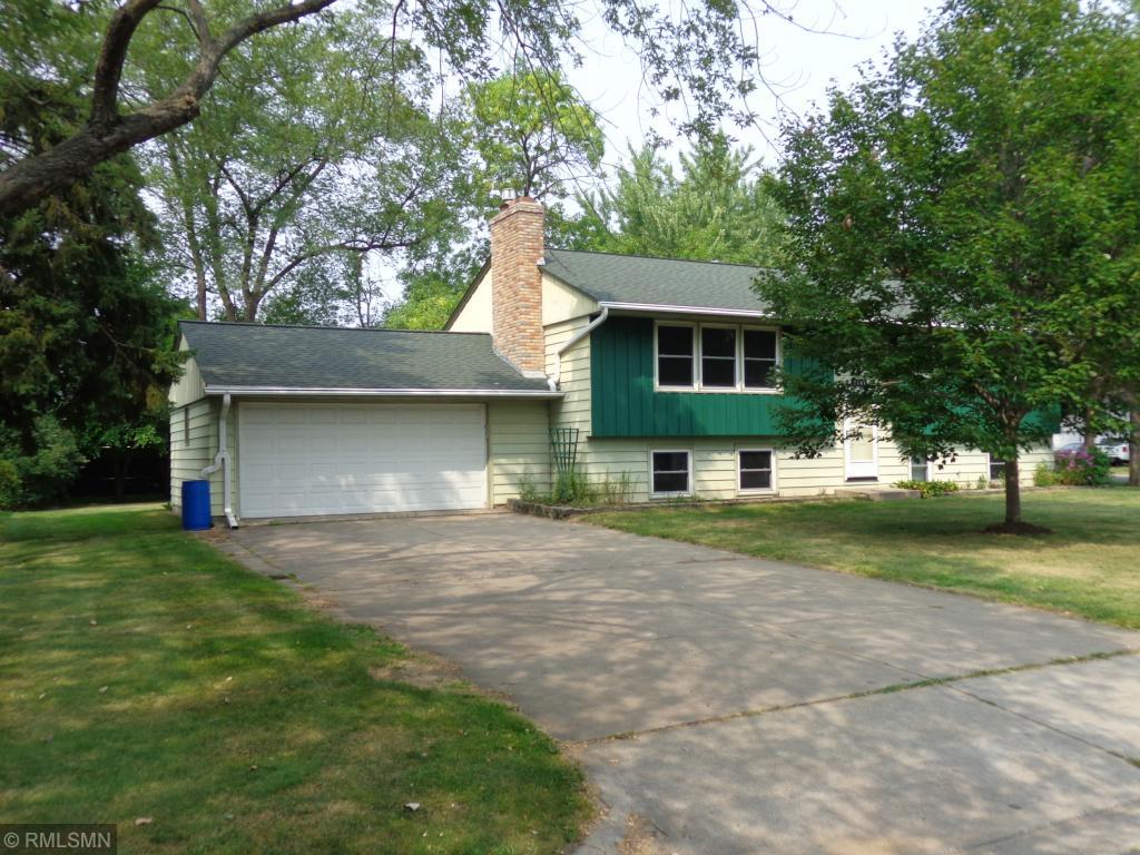 7243 Dallas Road Brooklyn Center, MN 55430 - Photo 2 of 20