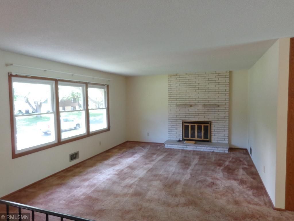 7243 Dallas Road Brooklyn Center, MN 55430 - Photo 6 of 20