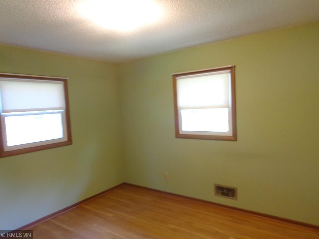 7243 Dallas Road Brooklyn Center, MN 55430 - Photo 10 of 20