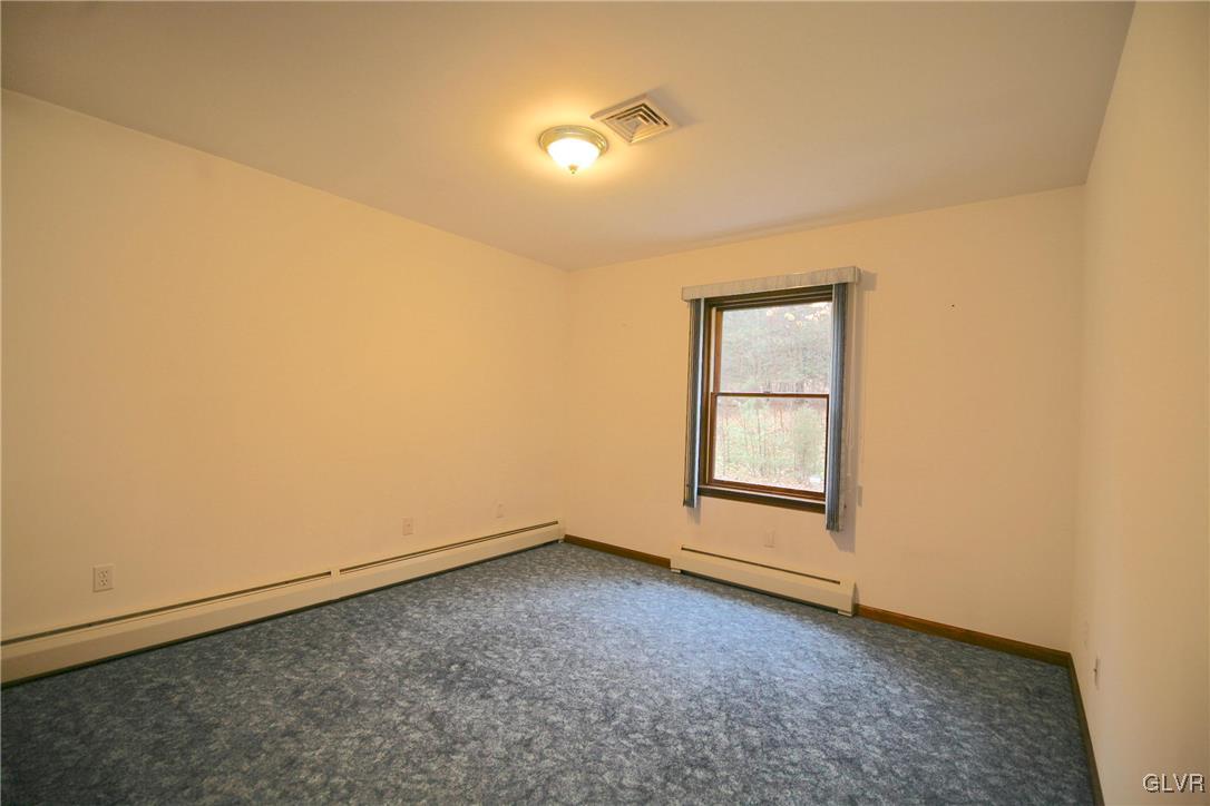 916 Dinkey Road Lehighton, PA 18235 - Photo 20 of 37 Gallery Image 20