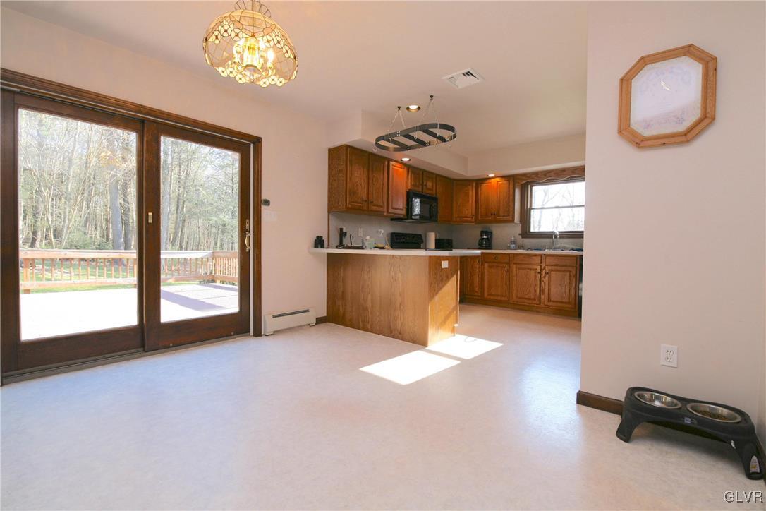 916 Dinkey Road Lehighton, PA 18235 - Photo 10 of 37 Gallery Image 10