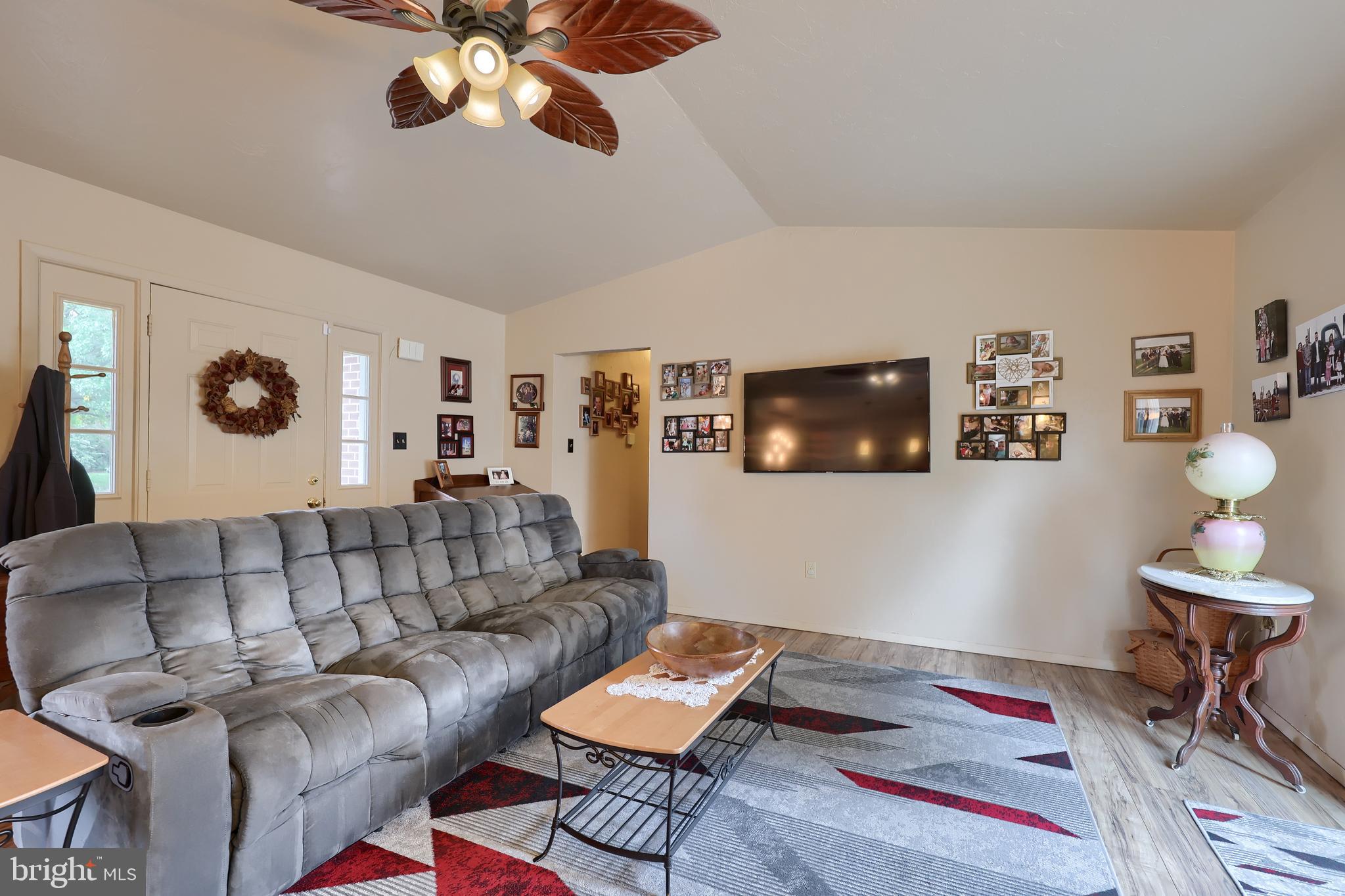330 Norhurst Road York, PA 17402 - Photo 5 of 33 Gallery Image 5