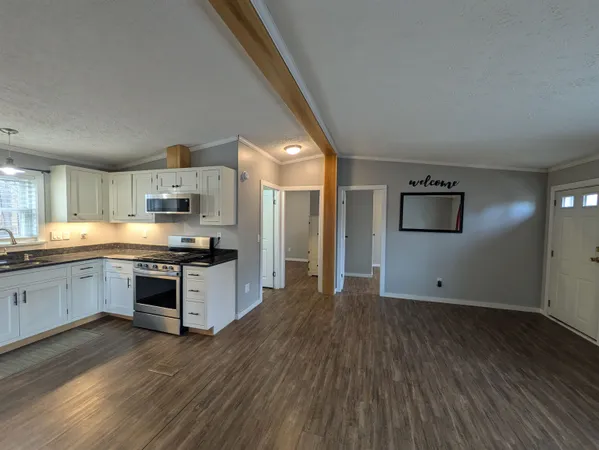 $2,400 | 11 Corn Hill Road, Boscawen, NH 03303