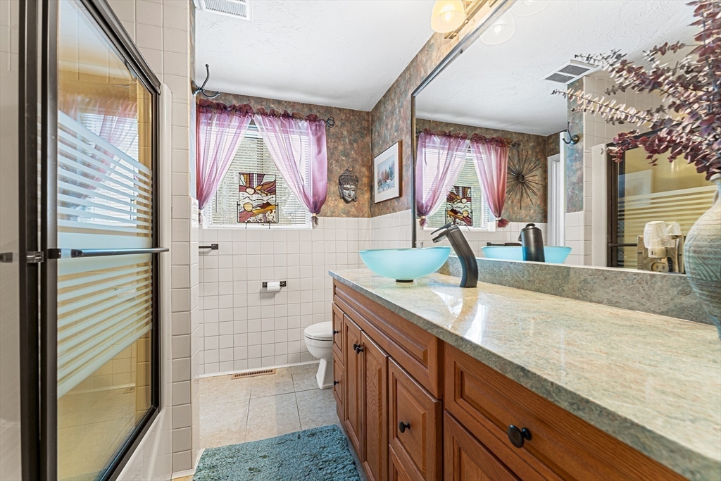 28 Johnson Road Sutton, MA 01590 - Photo 11 of 25