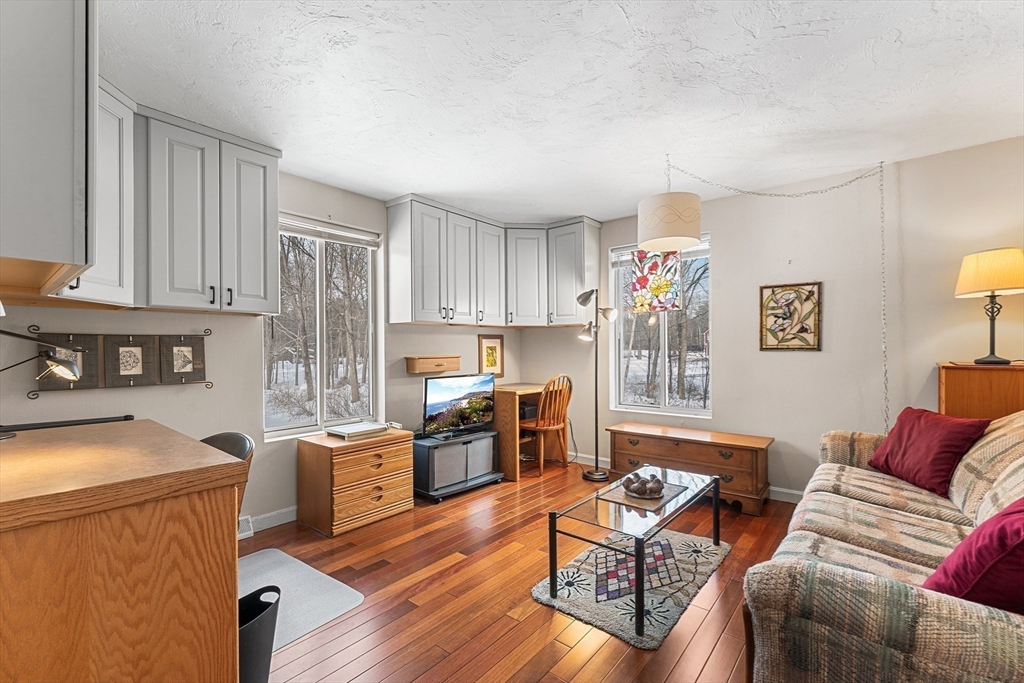 28 Johnson Road Sutton, MA 01590 - Photo 13 of 25