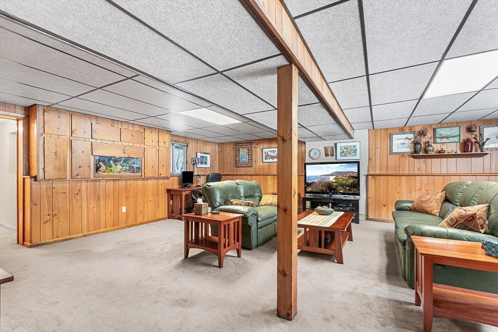 28 Johnson Road Sutton, MA 01590 - Photo 14 of 25