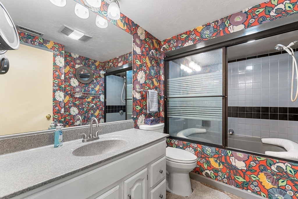 28 Johnson Road Sutton, MA 01590 - Photo 16 of 25