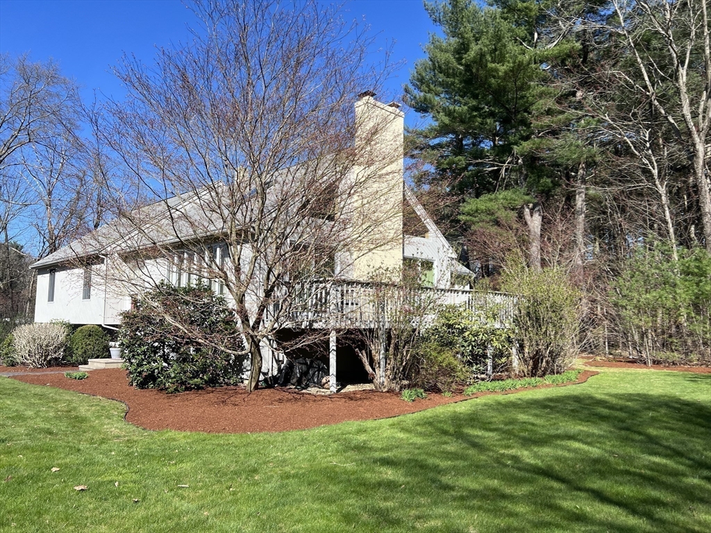 28 Johnson Road Sutton, MA 01590 - Photo 2 of 25