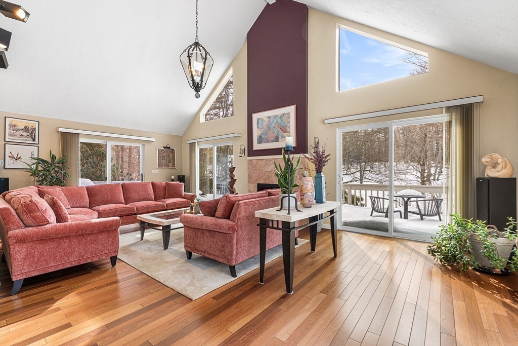 28 Johnson Road Sutton, MA 01590 - Photo 4 of 25