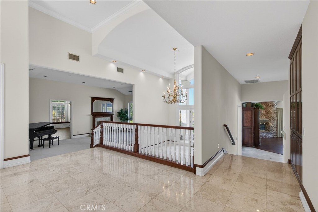 6872 Chartwell Drive Riverside, CA 92506 - Photo 8 of 77