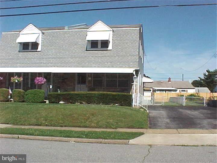 122 Beechwood Road Brookhaven, PA 19015 - Photo 1 of 16 Gallery Image 1