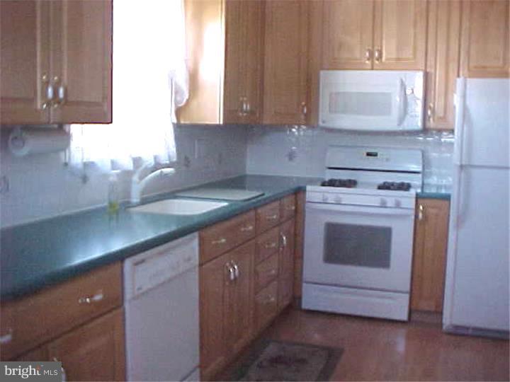 122 Beechwood Road Brookhaven, PA 19015 - Photo 4 of 16 Gallery Image 4