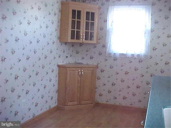 122 Beechwood Road Brookhaven, PA 19015 - Photo 6 of 16 Gallery Image 6