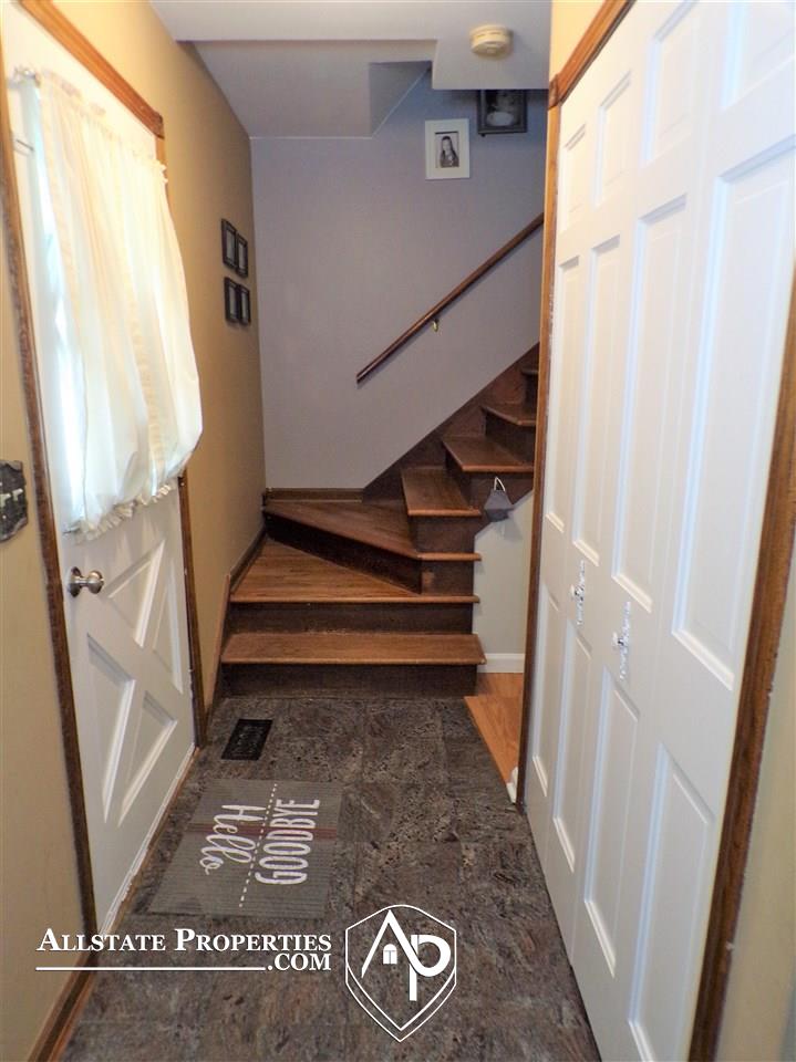 1175 West Reid Road Flint, MI 48507 - Photo 2 of 37