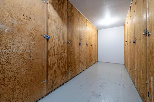 $129,000 | 1465 Northeast 123rd Street, Unit PH9, North Miami, FL 33161
