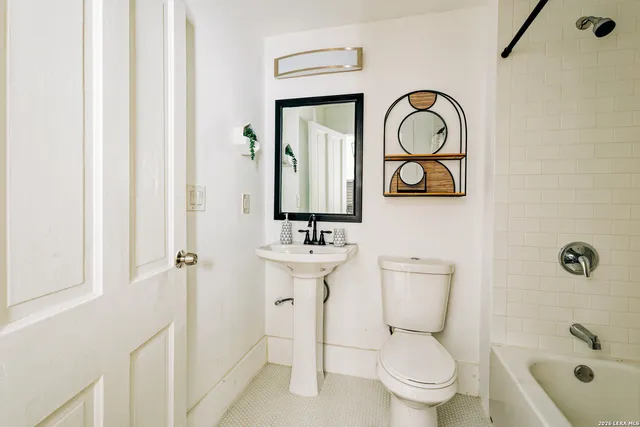 $1,700 | 168 Halliday Avenue, San Antonio, TX 78210