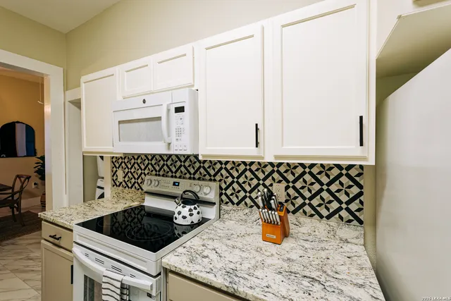 $1,700 | 168 Halliday Avenue, San Antonio, TX 78210