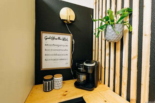 $1,700 | 168 Halliday Avenue, San Antonio, TX 78210