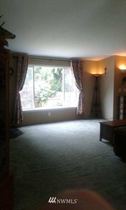 18631 Southeast 162nd Street Renton, WA 98058 - Photo 6 of 25 Gallery Image 6