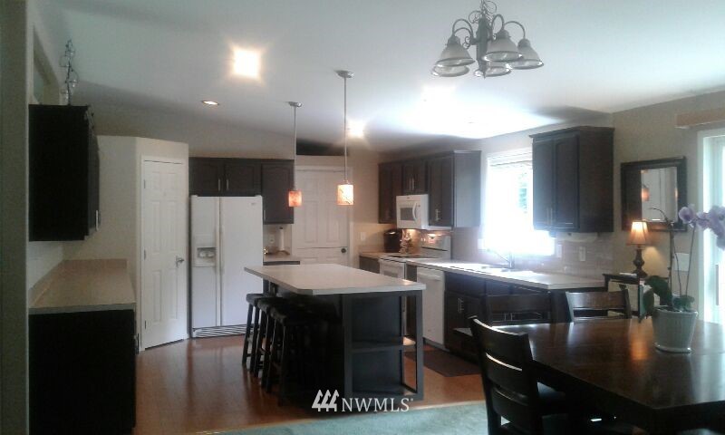 18631 Southeast 162nd Street Renton, WA 98058 - Photo 7 of 25 Gallery Image 7