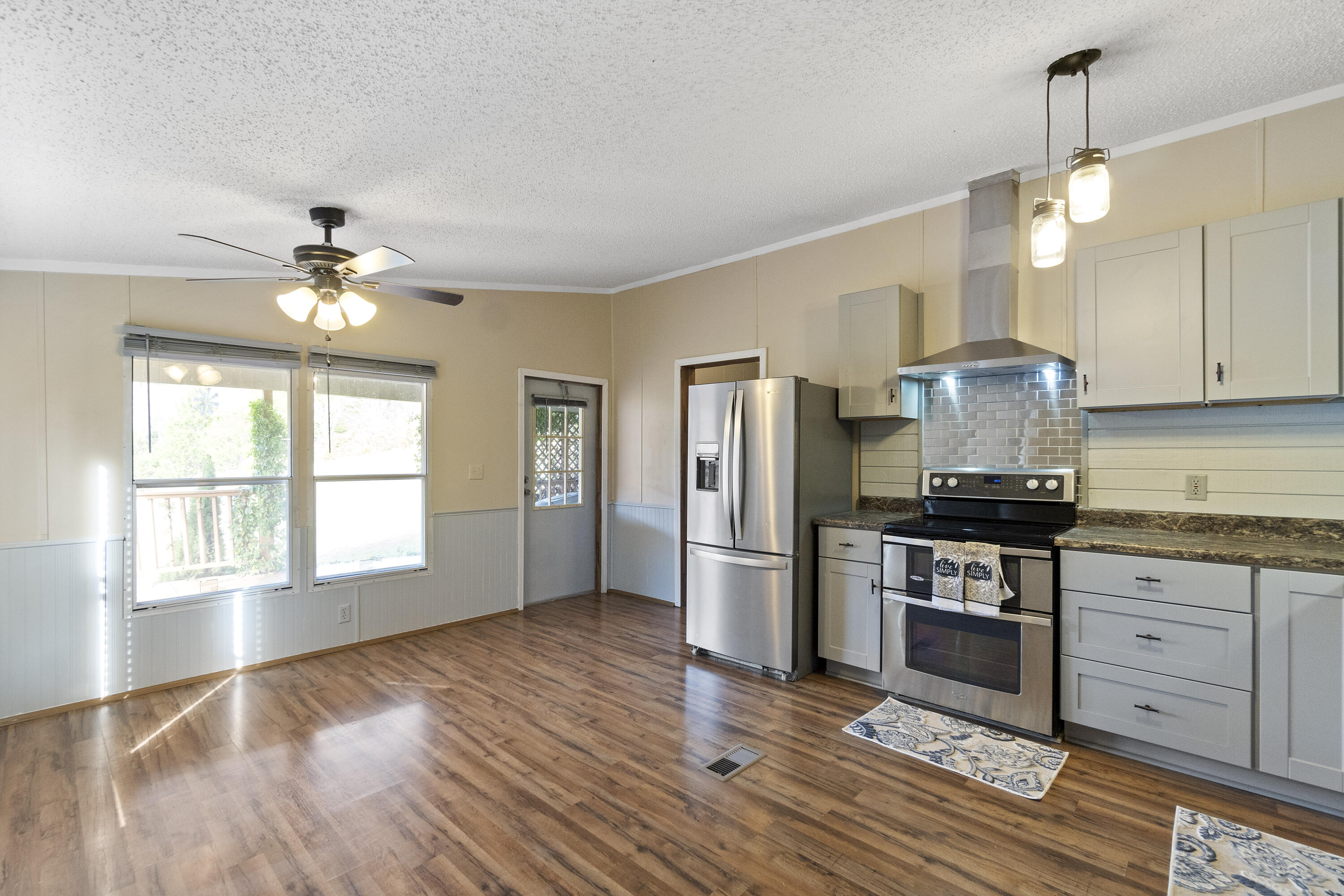 4197 Van Hill Road Greeneville, TN 37745 - Photo 19 of 33 Kitchen view 2