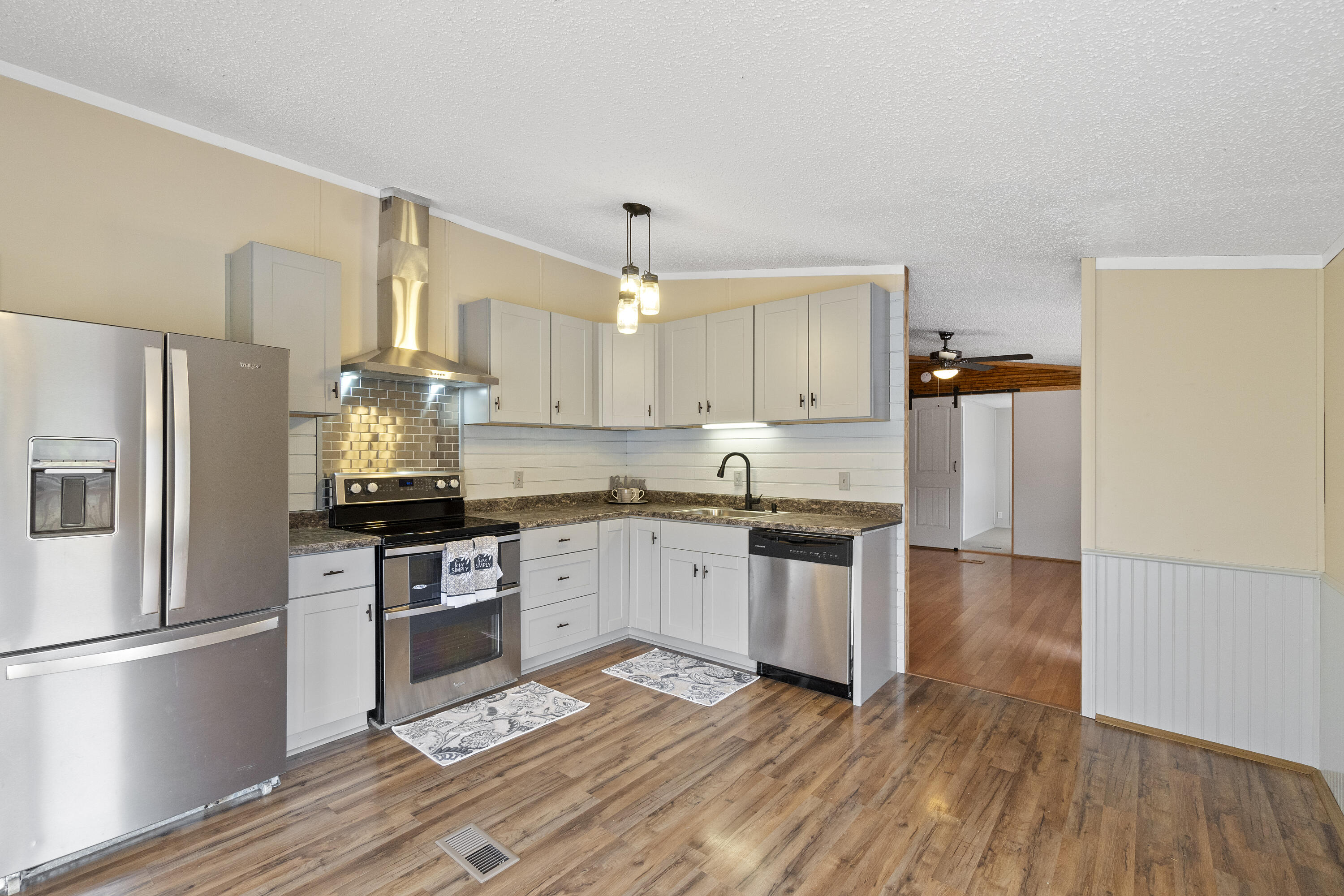 4197 Van Hill Road Greeneville, TN 37745 - Photo 20 of 33 Kitchen view 3