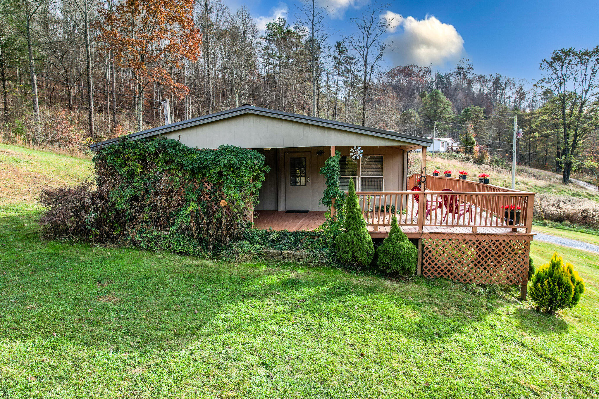 4197 Van Hill Road Greeneville, TN 37745 - Photo 9 of 33 Side view