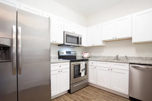 $1,395 | 3554 Austin Davis Avenue, Unit 306, Tallahassee, FL 32308