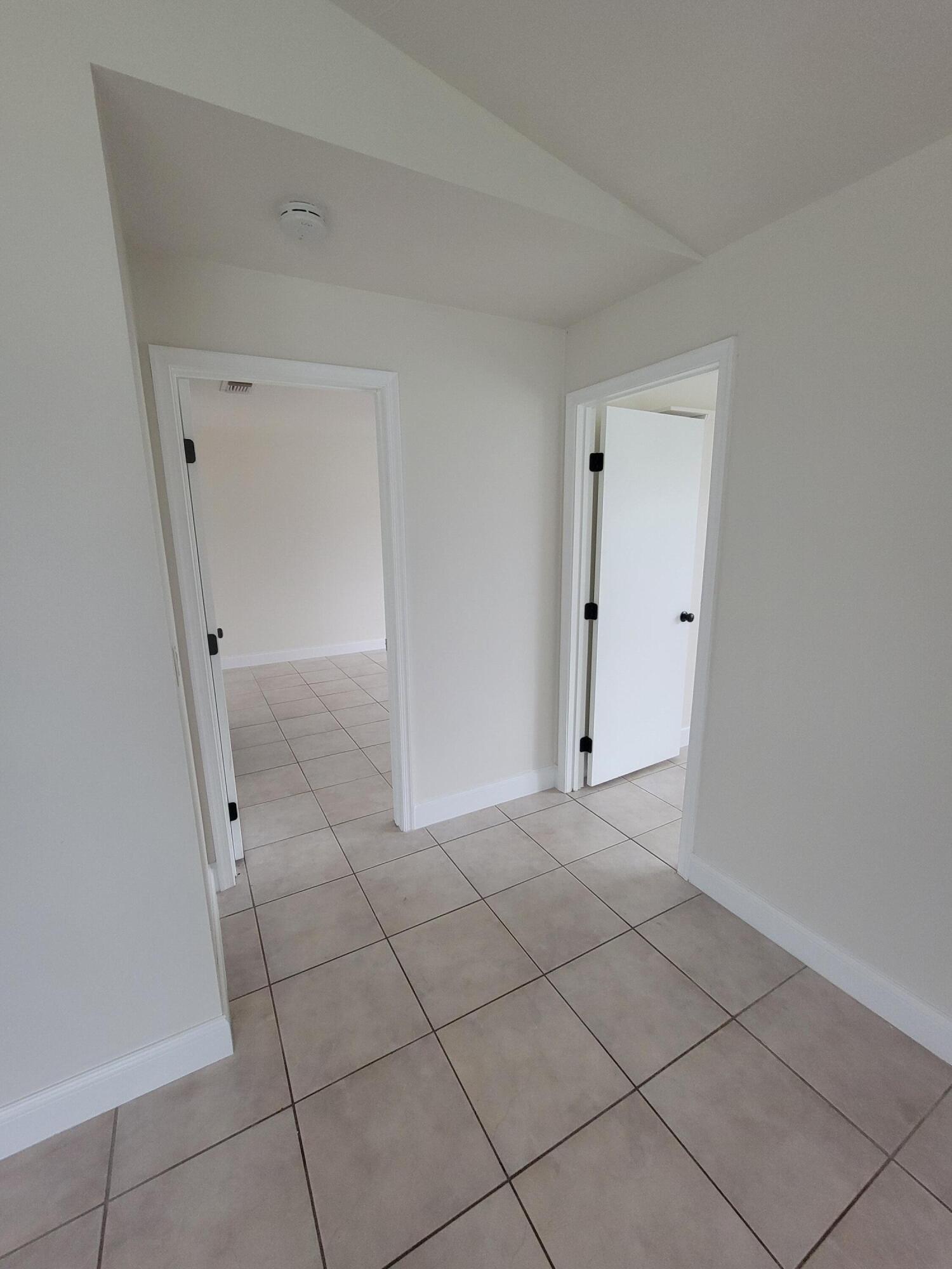 104 Arrowhead Circle Jupiter, FL 33458 - Photo 14 of 21 20251002_165018