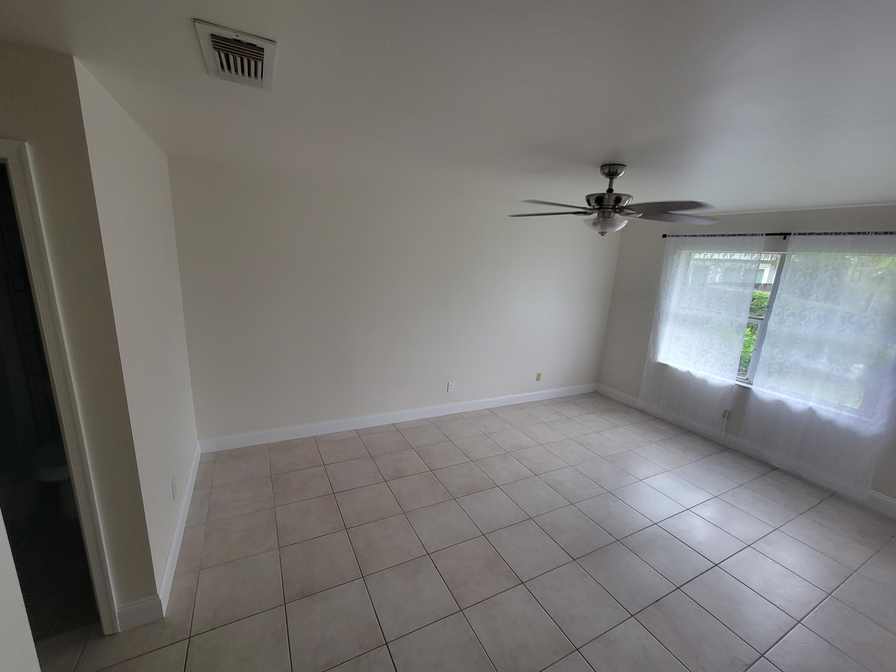 104 Arrowhead Circle Jupiter, FL 33458 - Photo 17 of 21 20251002_165113