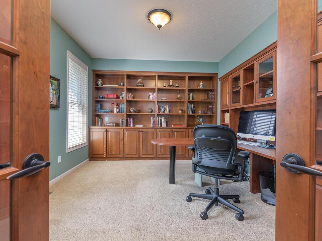 9836 Trails End Road Chanhassen, MN 55317 - Photo 5 of 59 Gallery Image 5