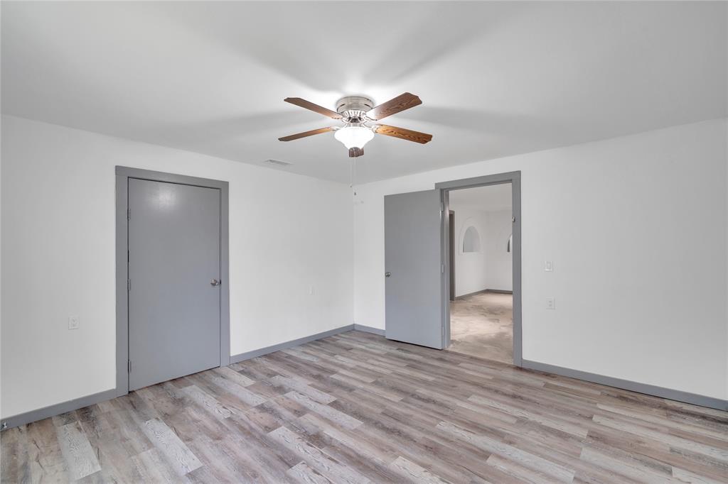 10476 County Road 313 Terrell, TX 75161 - Photo 28 of 40 a view of an empty room with a window
