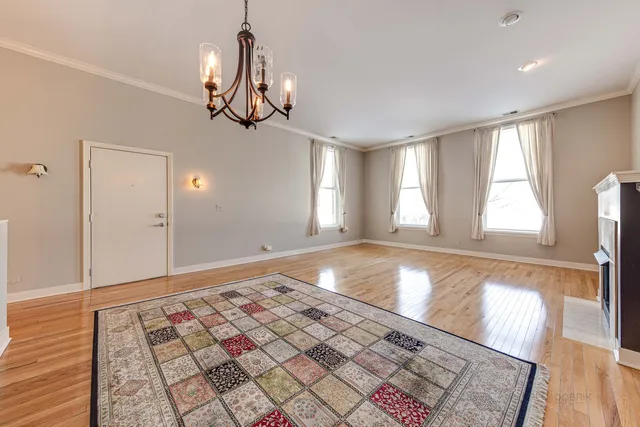 $3,600 | 210 Leonard Wood South, Unit 101, Highland Park, IL 60035