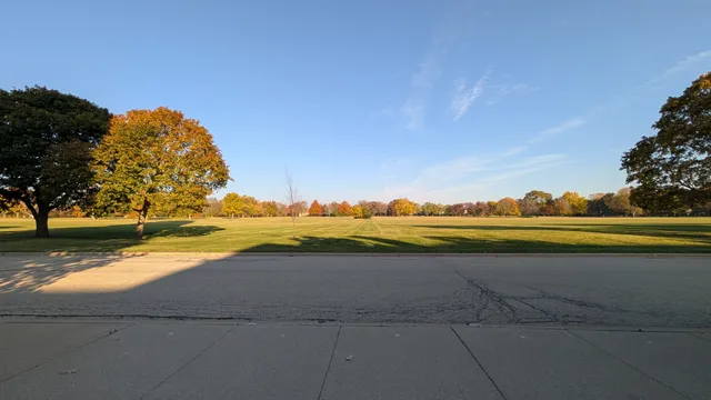 $3,600 | 210 Leonard Wood South, Unit 101, Highland Park, IL 60035