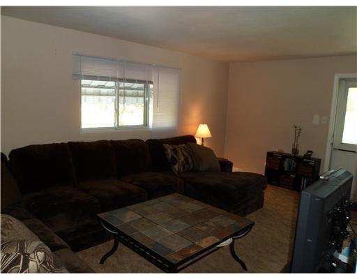 723 Spruce Street Rochester, PA 15074 - Photo 5 of 18 Living Room. First unit