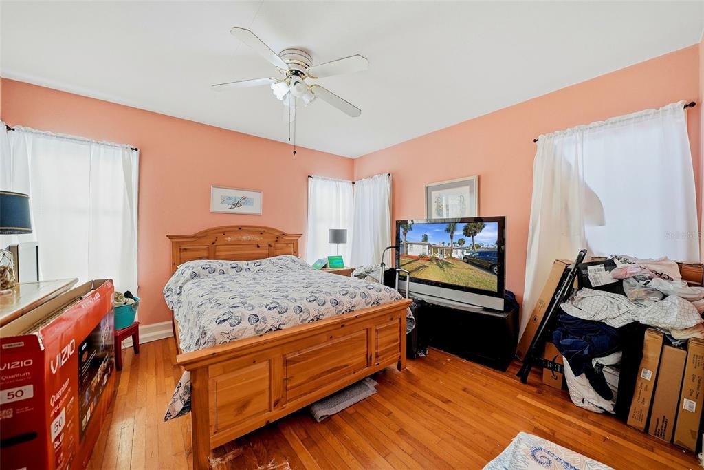 726 Mandalay Avenue Clearwater Beach, FL 33767 - Photo 22 of 49
