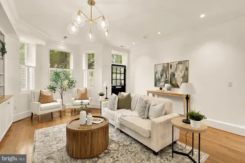$1,299,000 | 502 12th Street Northeast, Washington, DC 20002
