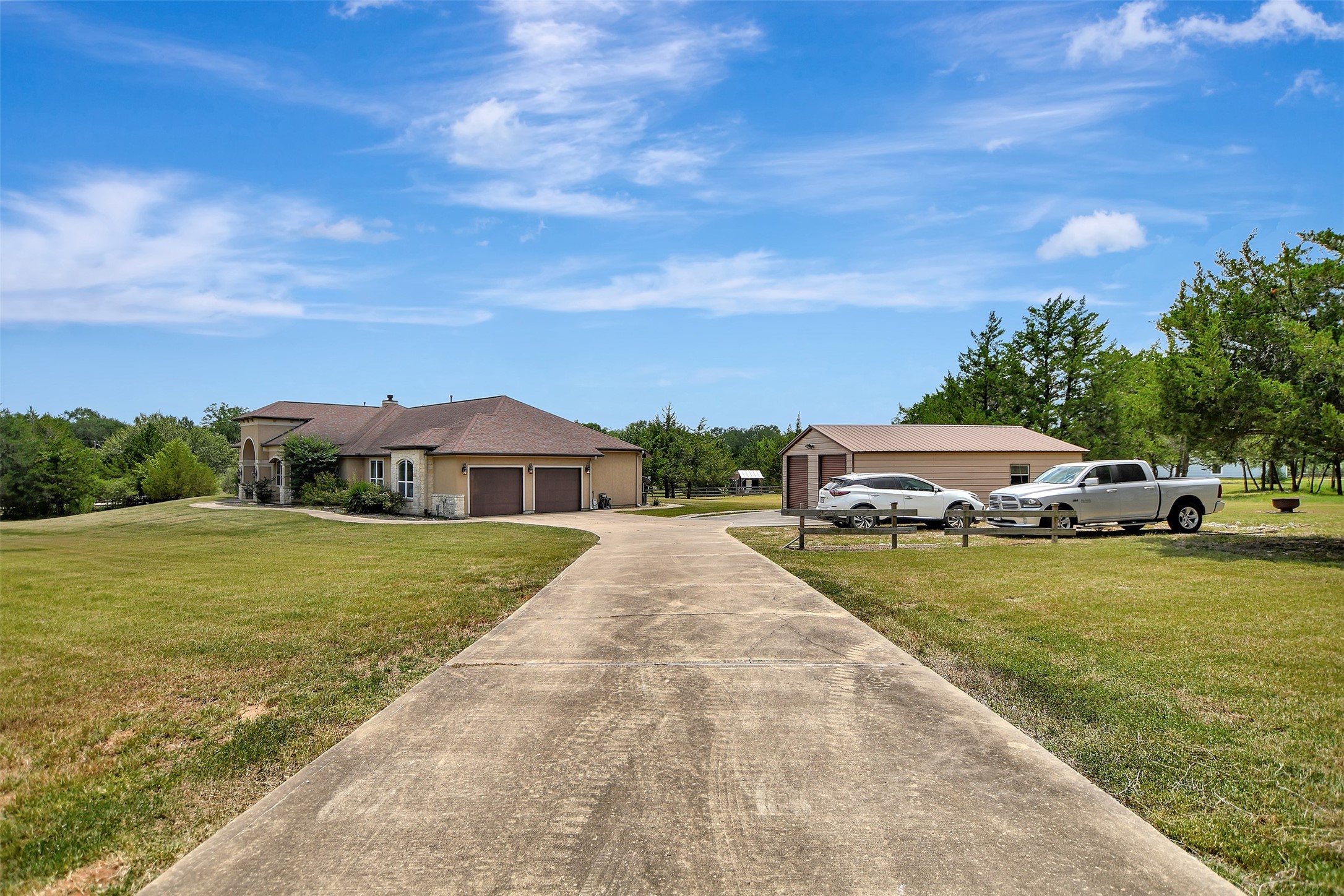 690 Meadow Bend Road Bellville, TX 77418 - Photo 2 of 50 Gallery Image 2