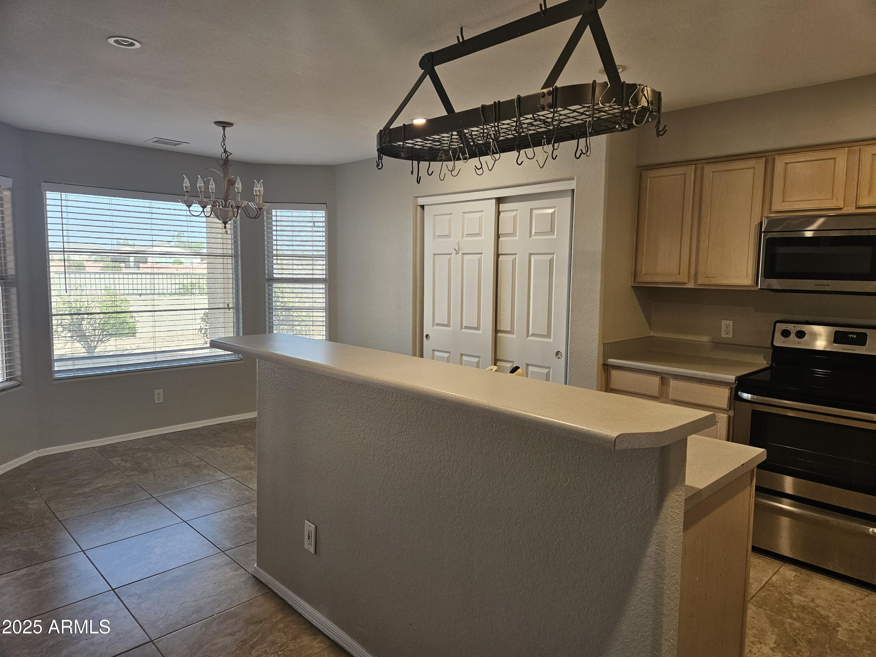 15041 South Brook Hollow Road Arizona City, AZ 85123 - Photo 11 of 29 1000022412