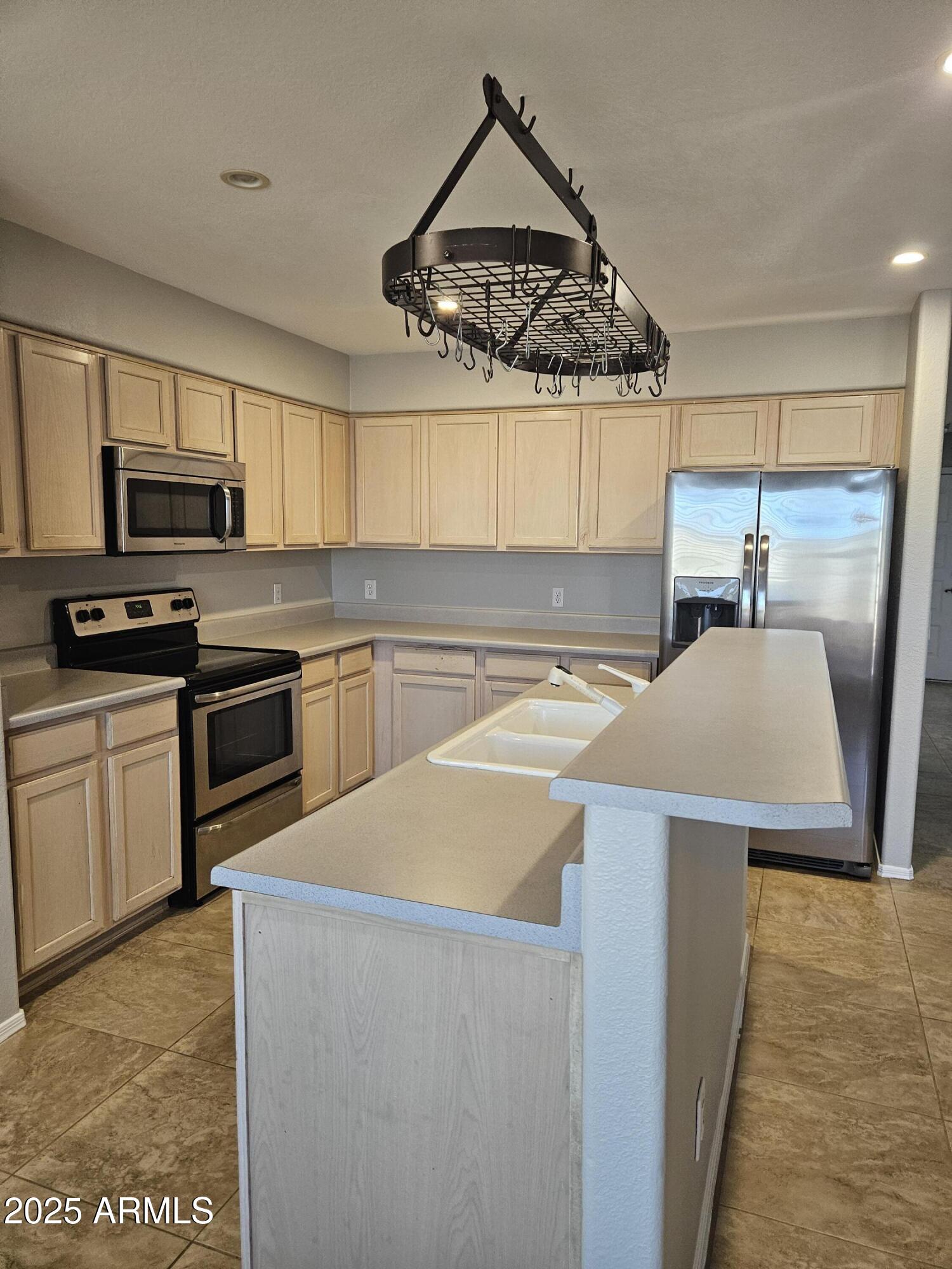 15041 South Brook Hollow Road Arizona City, AZ 85123 - Photo 7 of 29 1000022404