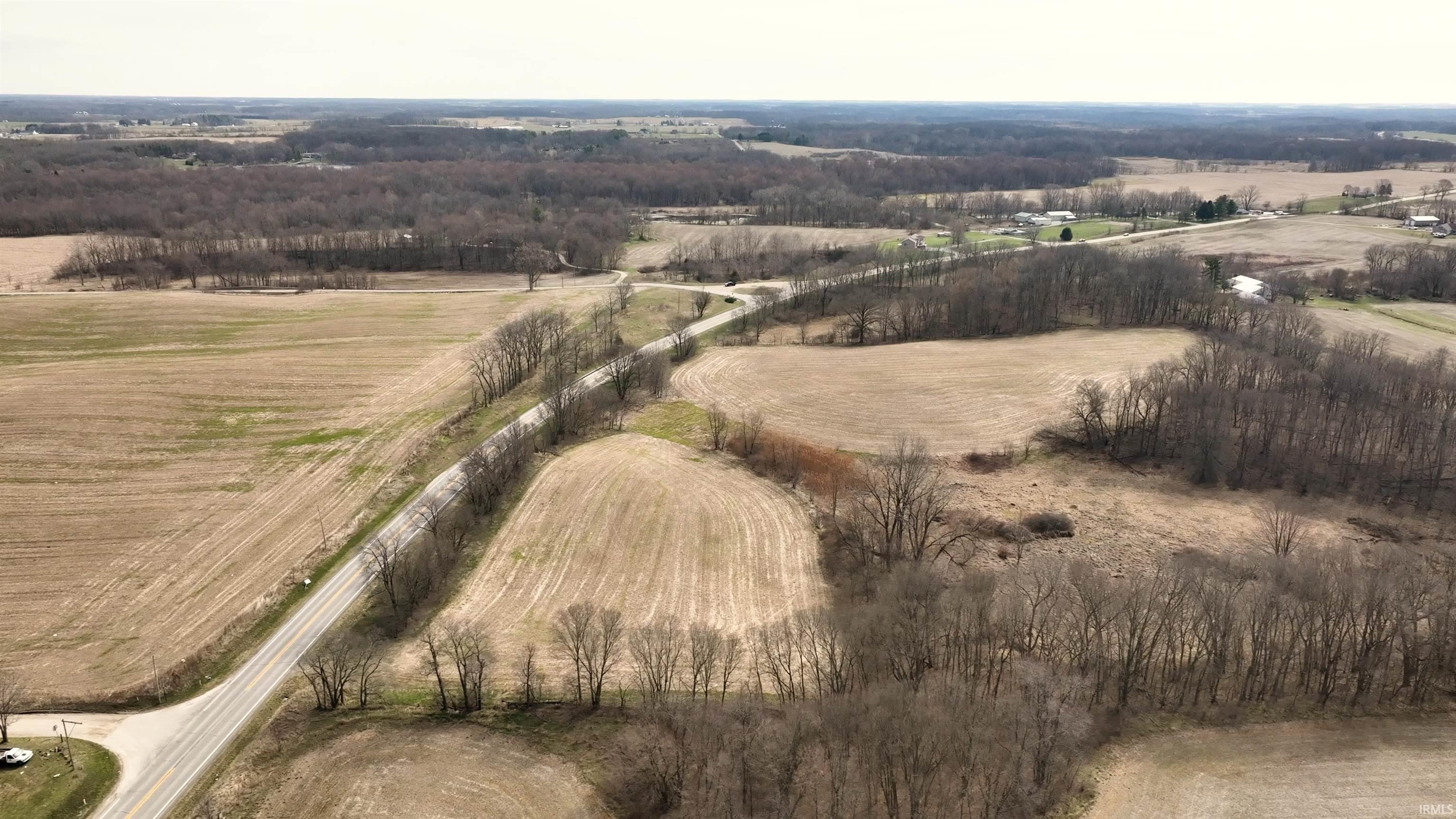 1425 Southeast Se Road Akron, IN 46910 - Photo 3 of 35