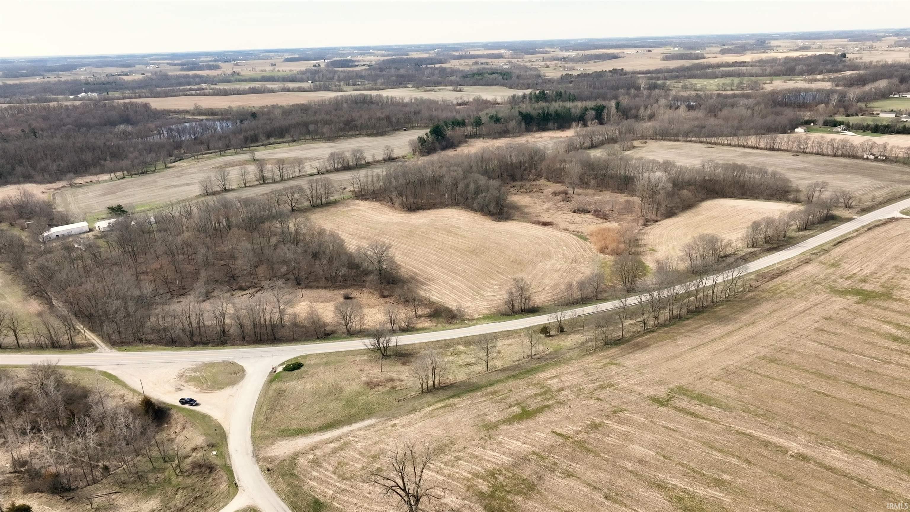 1425 Southeast Se Road Akron, IN 46910 - Photo 4 of 35