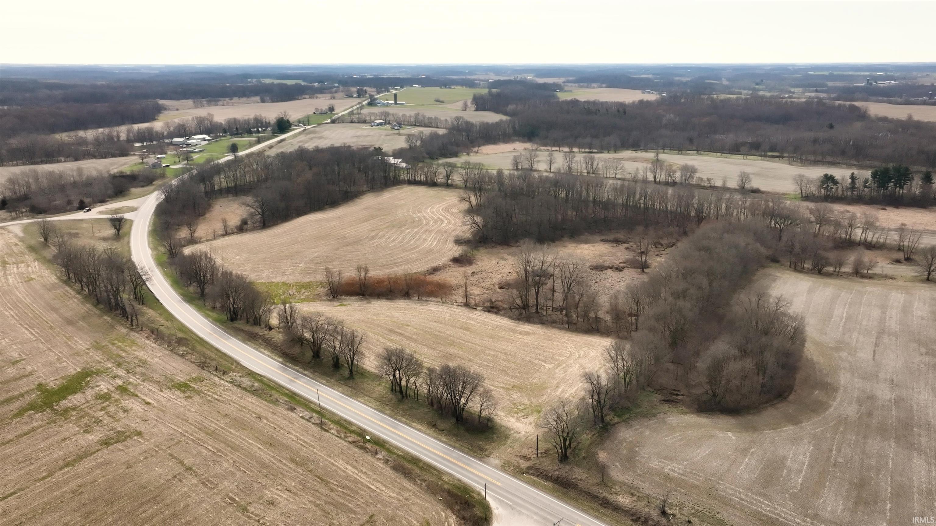 1425 Southeast Se Road Akron, IN 46910 - Photo 7 of 35