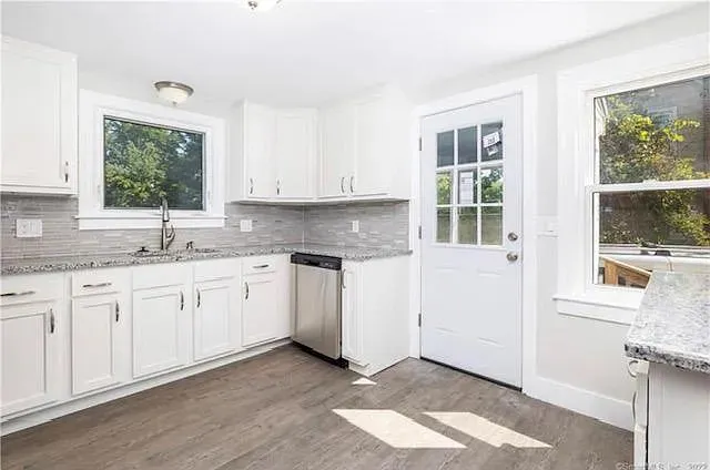 $2,700 | 22 Fern Street, Rocky Hill, CT 06067