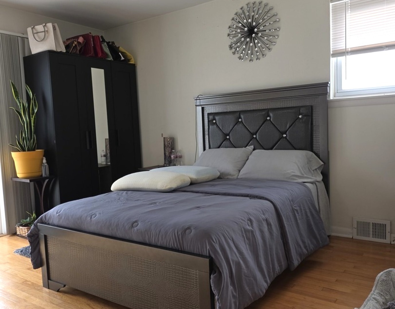 249 Wheeling Avenue Wheeling, IL 60090 - Photo 8 of 20