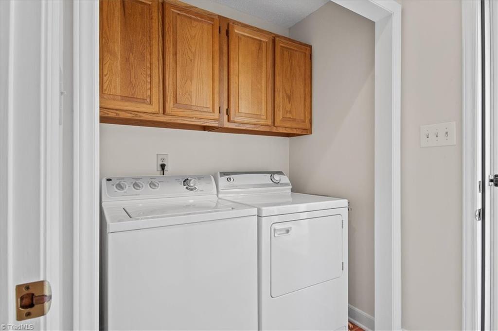 2306 Leeds Avenue High Point, NC 27265 - Photo 23 of 50