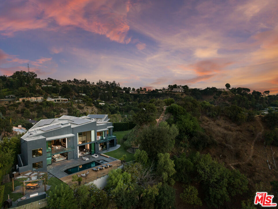 9152 Janice Place Beverly Hills, CA 90210 - Photo 18 of 18 a view of a city from a balcony